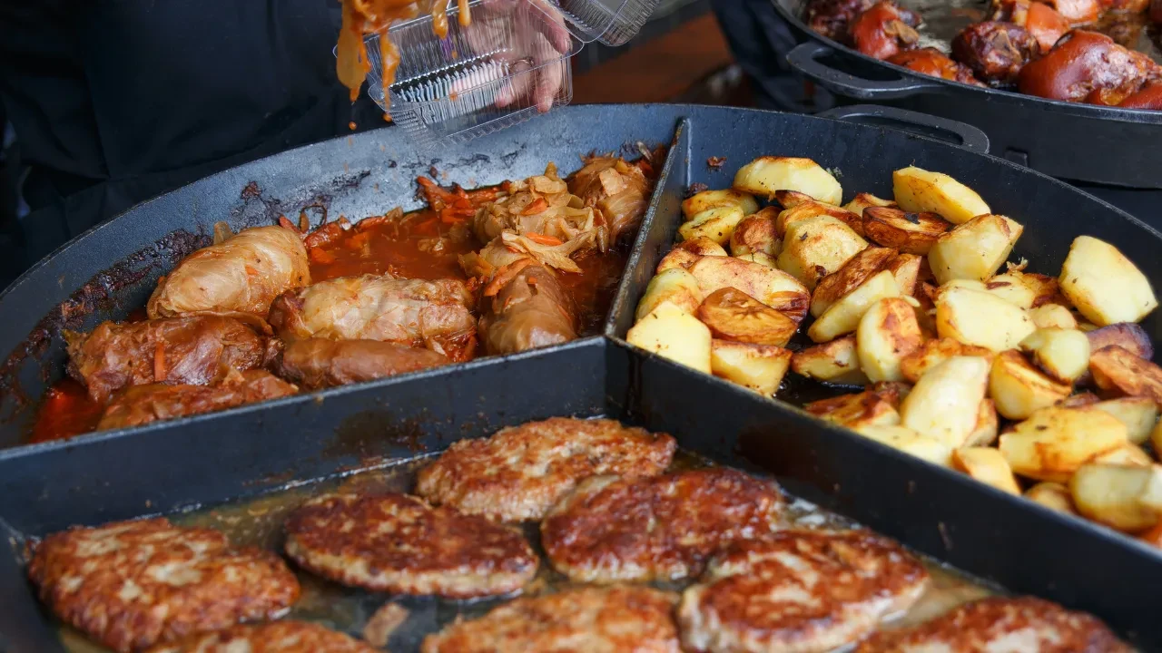 Herkesin mutfağında bulunuyor kansere sebep oluyor! Hemen çöpe atın