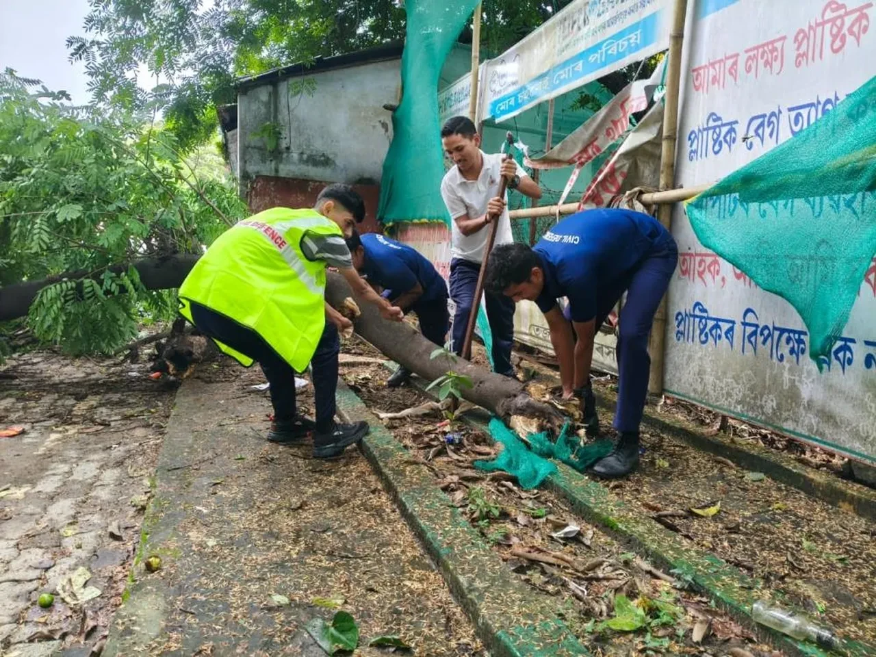 Hindistan'da sel ve heyelan felaketi: Onlarca kişi hayatını kaybetti