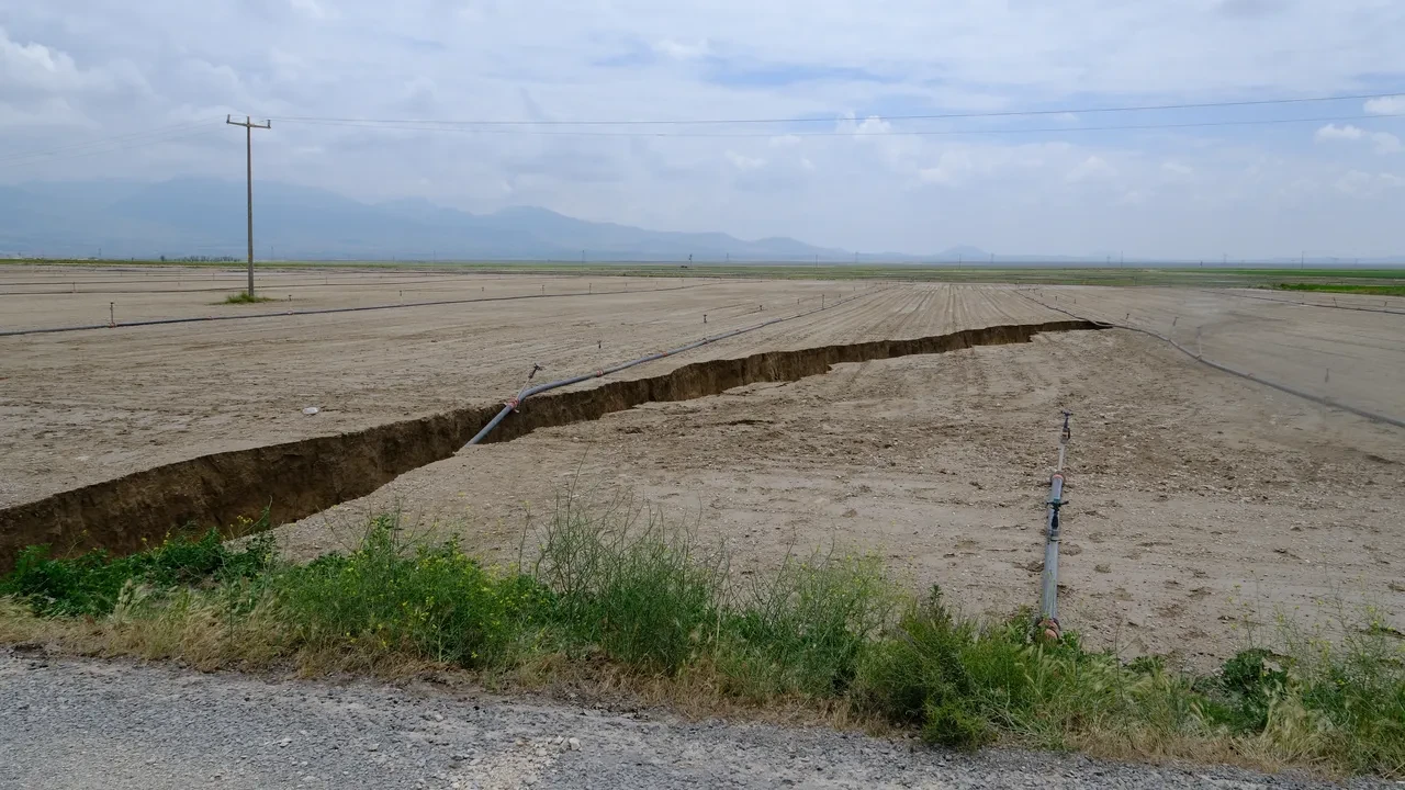 Konyalıları ürküten görüntü! "Altından fay hattı geçiyormuş"