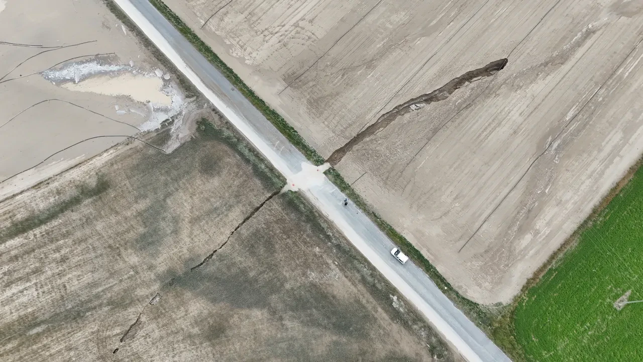 Konyalıları ürküten görüntü! "Altından fay hattı geçiyormuş"