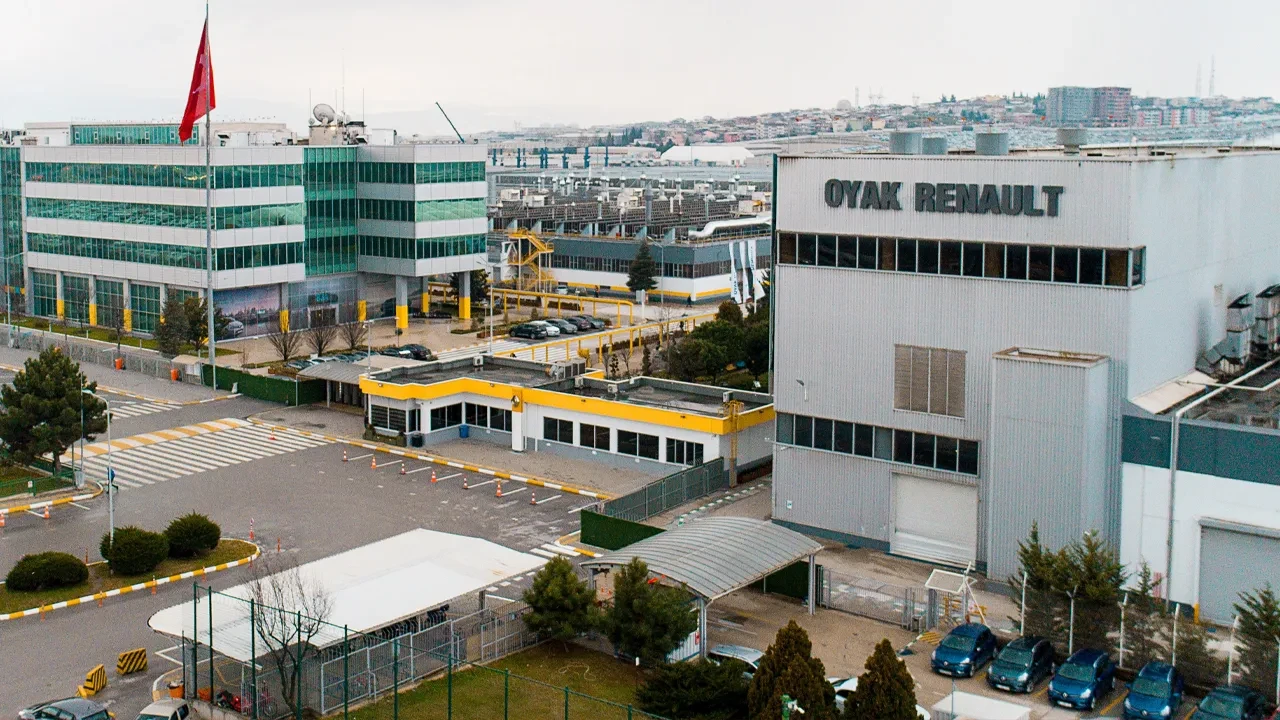 Renault'dan indirim ve düşük faizli kredi kampanyası! Megane Sedan, Clio, Duster ve Austral modelleri için geçerli