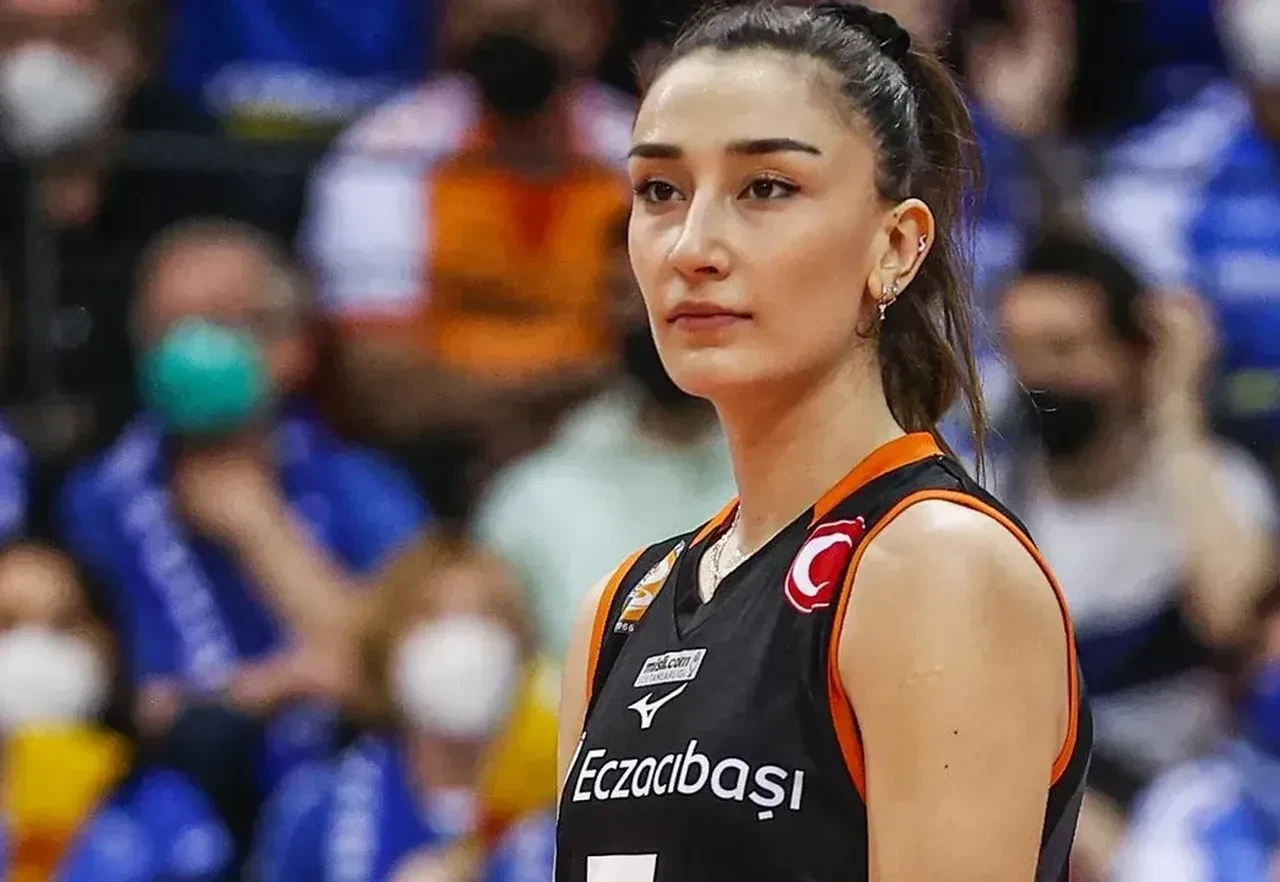 Son dakika | Milli oyuncu resmen Fenerbahçe'de! Transfer paylaşımla duyuruldu