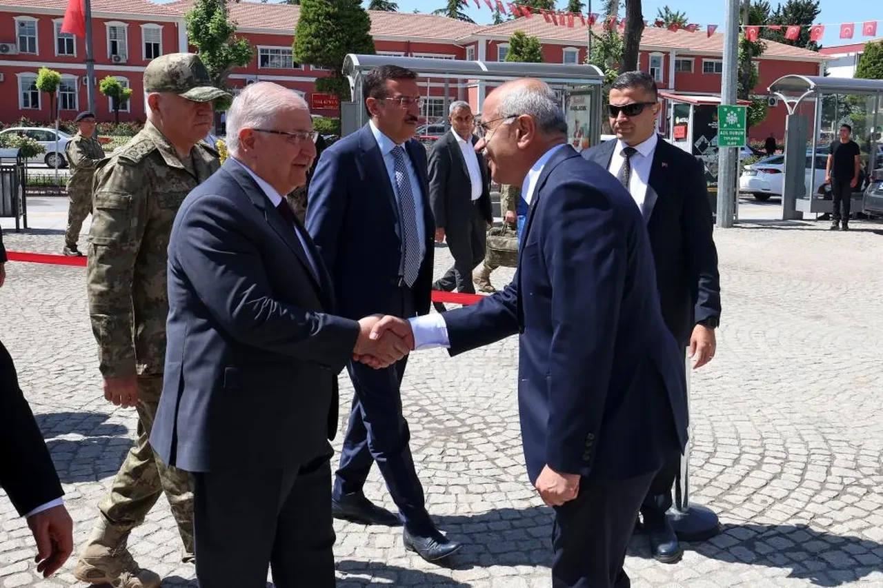 Bakan Güler'den net mesaj! 'Her türlü senaryoya hazırız'