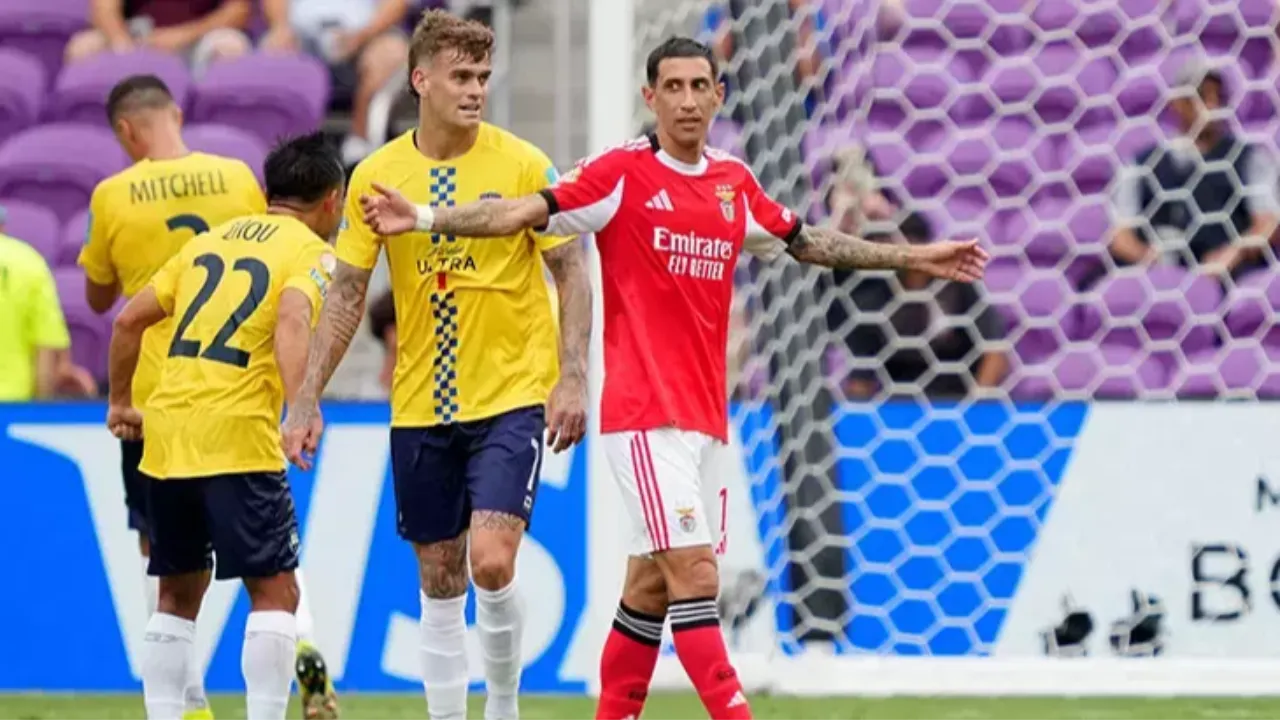 Benfica Auckland maçına neden ara verildi ne zaman devam edecek?