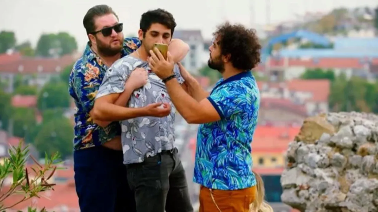Bizim Semtin Çocukları filmi konusu ve oyuncuları araştırılıyor