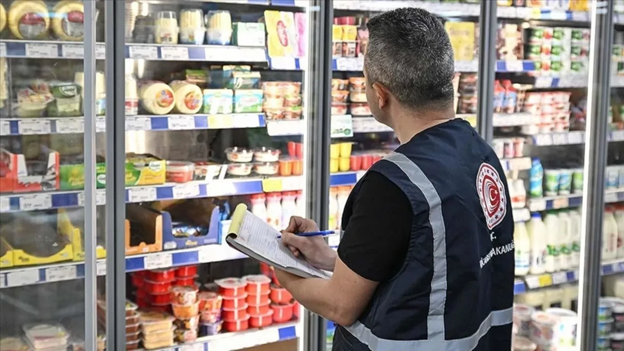 Gıda teröristleri yine iş başında! Köftede kanat, pidede sakatat