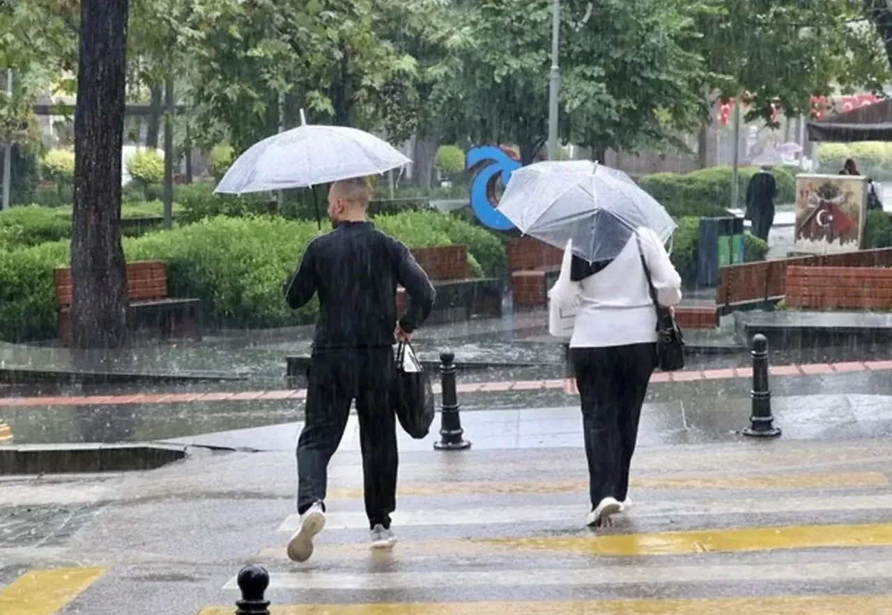 Hafta sonu hava nasıl olacak? Dikkat! Güneşe aldanıp plan yapmayın