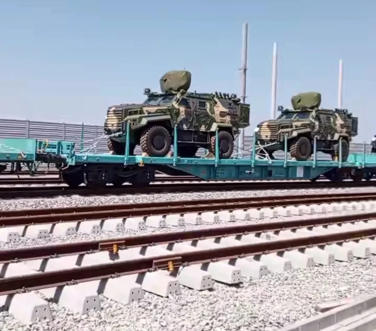 Marmaray hattından Avrupa'ya zırhlı araç sevki! Vatandaşlar görüntüledi 