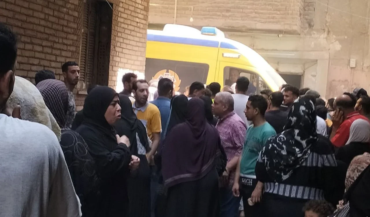 Mısır'da 3 bina çöktü! Ölü ve yaralılar var