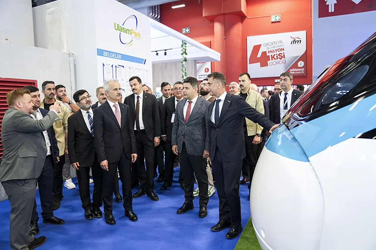 Bakan Uraloğlu açıkladı: Raylı sistemlere 500 milyon lira destek!