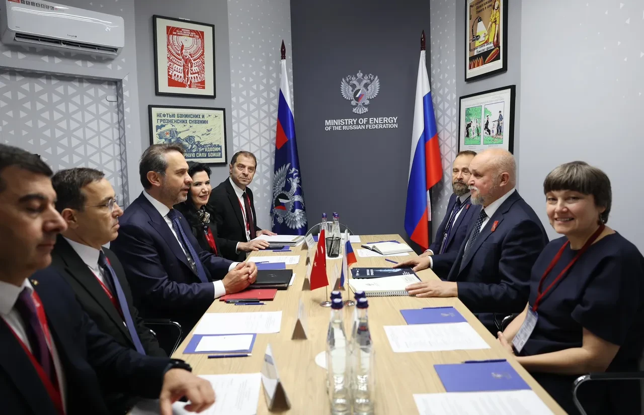 Türkiye-Rusya enerji iş birliği masada: Bakan Bayraktar, Rus mevkidaşı ile görüştü!
