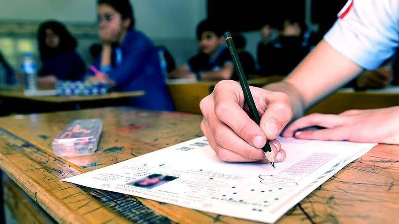 YKS'ye girerken ne gerekli? ÖSYM tarafından YKS girerken gerekli belgeler açıklandı