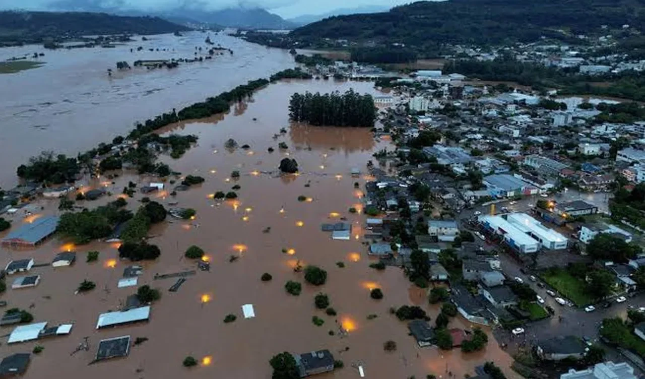 Brezilya'da sel felaketi! Ölüler var