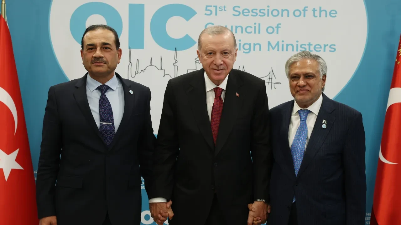 Cumhurbaşkanı Erdoğan, Pakistan Kara Kuvvetleri Komutanı Münir ile Dışişleri Bakanı Dar’ı kabul etti