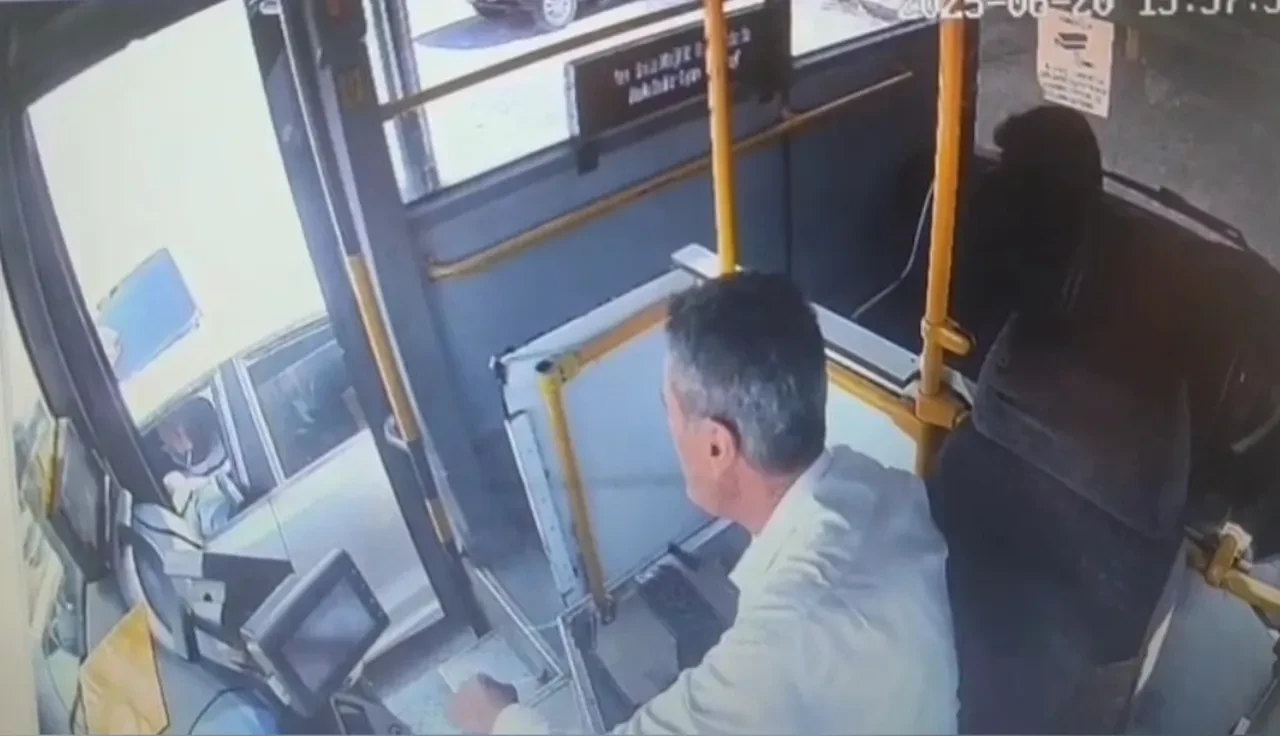 Gaziantep'te otobüs şoförüne direksiyon başında 5 el ateş etti!
