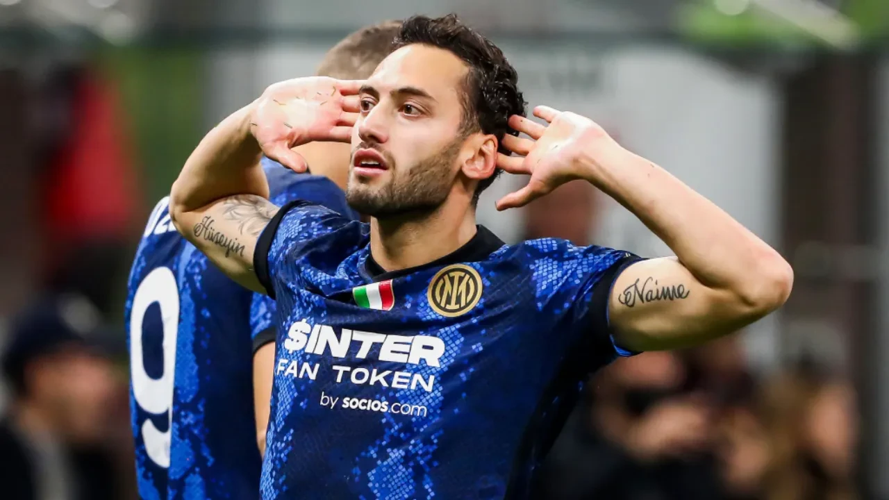 Hakan Çalhanoğlu transferi için resmi açıklama! 