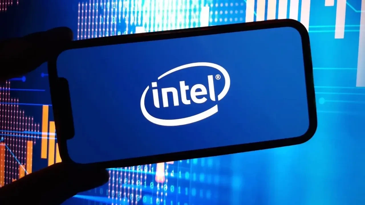 Intel’den tarihi işten çıkarma: 10 binden fazla kişi etkilenecek