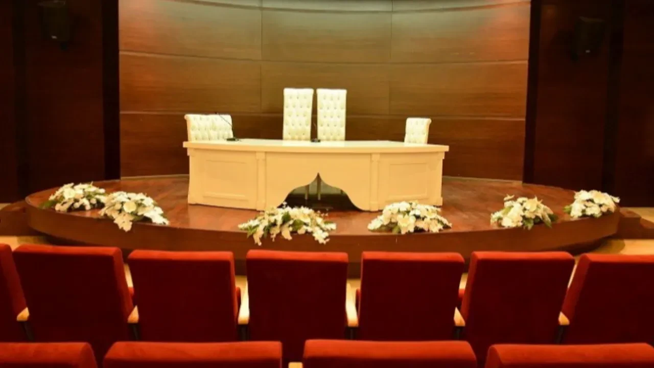 İstanbul'da evlenecek çiftler dikkat: Sultanbeyli'de nikah salonları artık ücretsiz!
