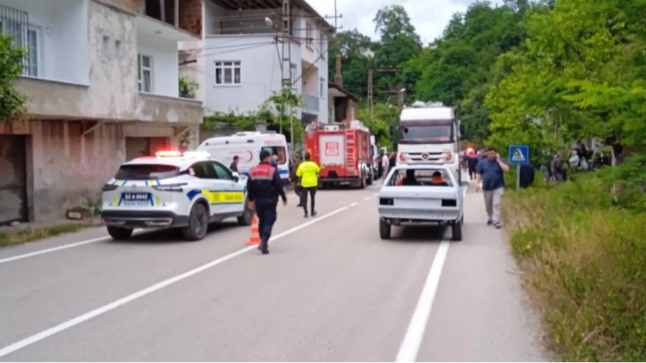 Ordu'da cip kontrolden çıktı: Bakkal önünde oturan 2 kişi hayatını kaybetti!