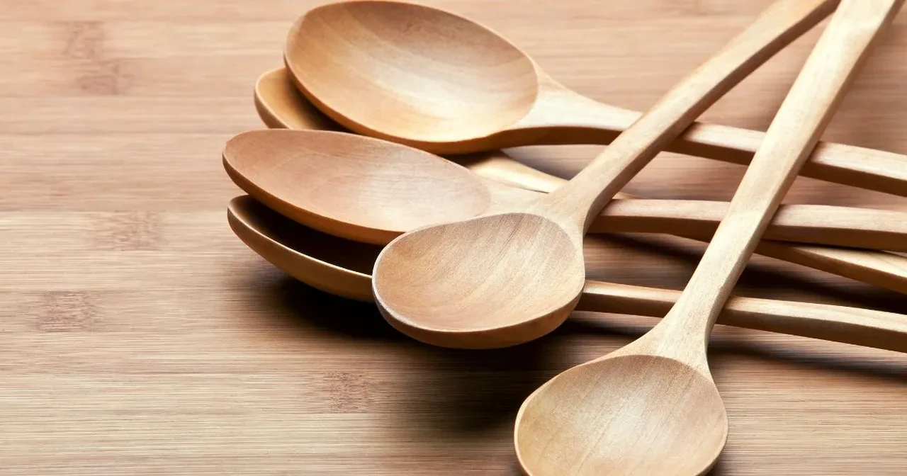 Tahta Kaşık Nasıl Temizlenir ve Yıkanır? Evde Tahta Kaşık Temizliği Püf Noktaları