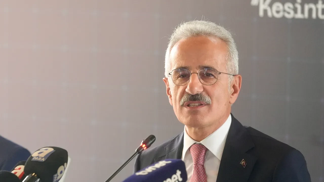 Bakan Uraoğlu açıkladı: Kalkınma Yolu'nda geri adım yok! Savaşa rağmen ilerleyecek