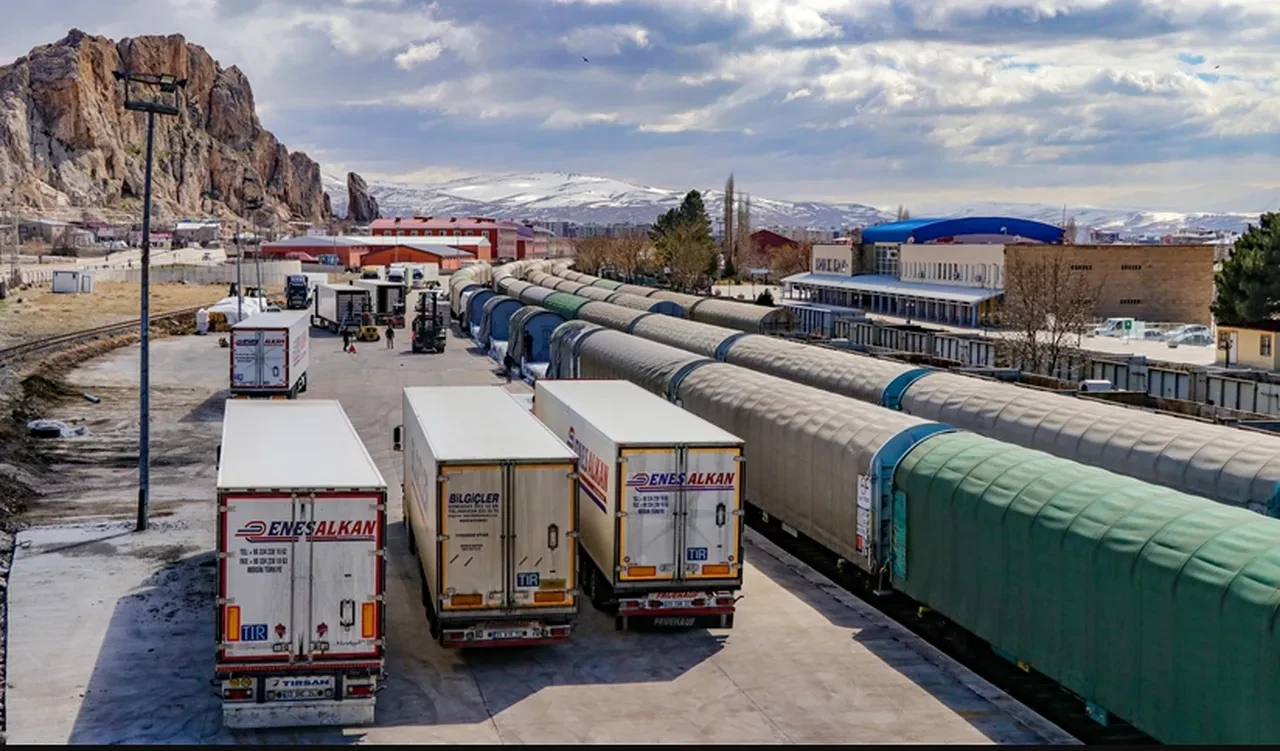 Kalkınma Yolu'nda geri adım yok! Savaşa rağmen ilerleyecek