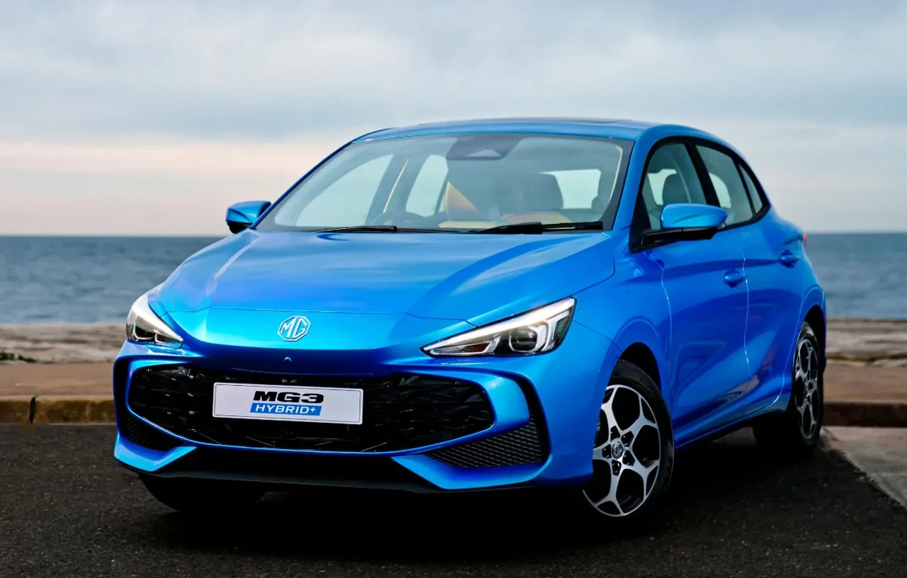 En az yakıt tüketen, en çok tasarruf sağlayan hibrit otomobiller seçildi! 13 araba listede