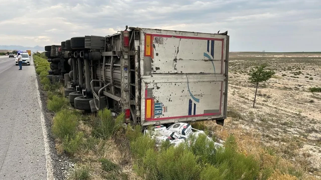 Konya'da tır kontrolden çıktı: Ölü var!