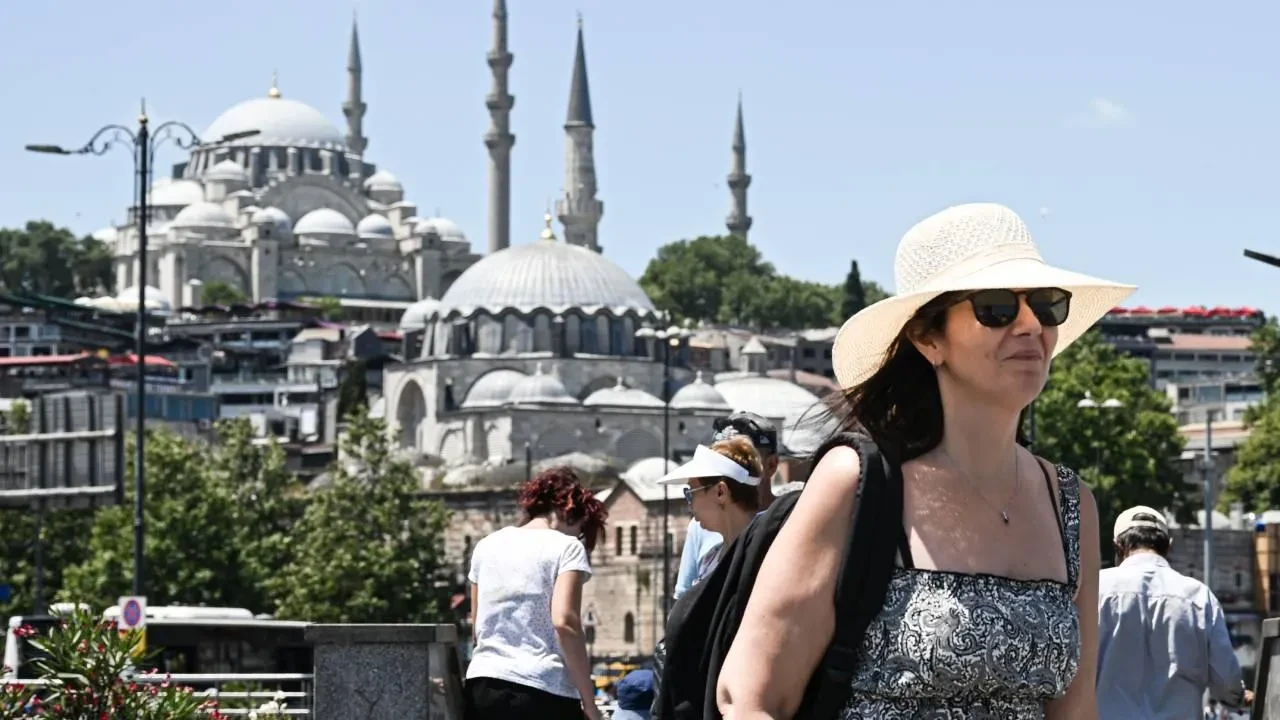 Meteoroloji tarih verdi! Haftaya tüm Türkiye kavrulacak: İstanbul 35 dereceyi görecek 