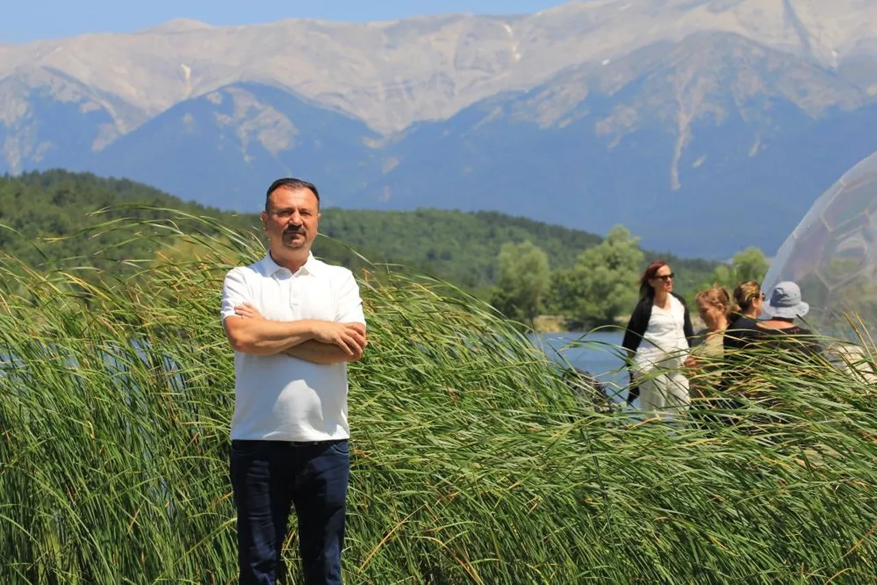 Mühendisliği bıraktı, babaannesinin tarlasına kurdu! Japonya'dan gelen bile var