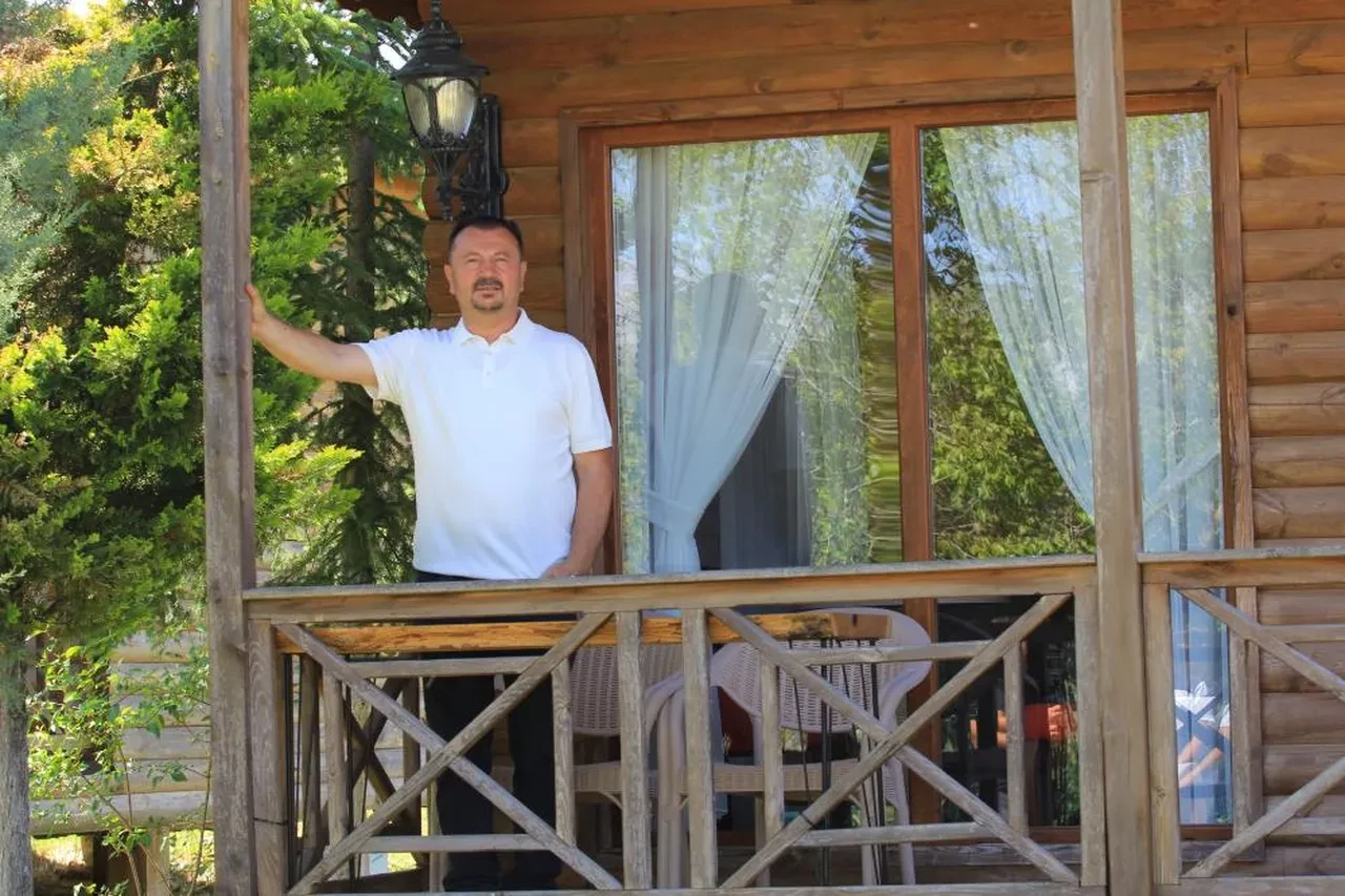 Mühendisliği bıraktı, babaannesinin tarlasına kurdu! Japonya'dan gelen bile var