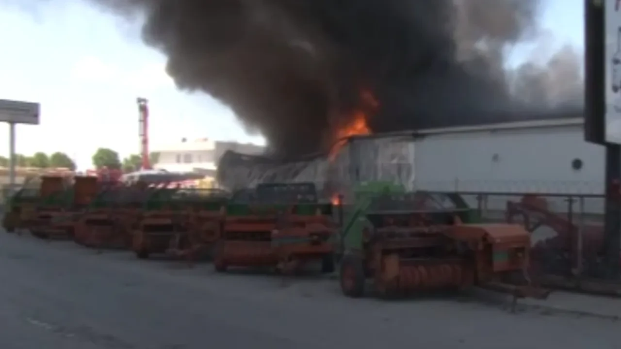 Sakarya'da bir iş yerinde yangın!