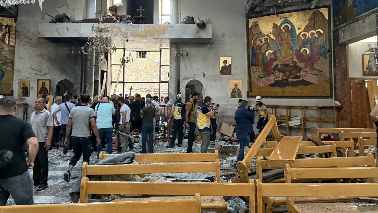 Şam’da kiliseye intihar saldırısı : Çok sayıda ölü ve yaralı var