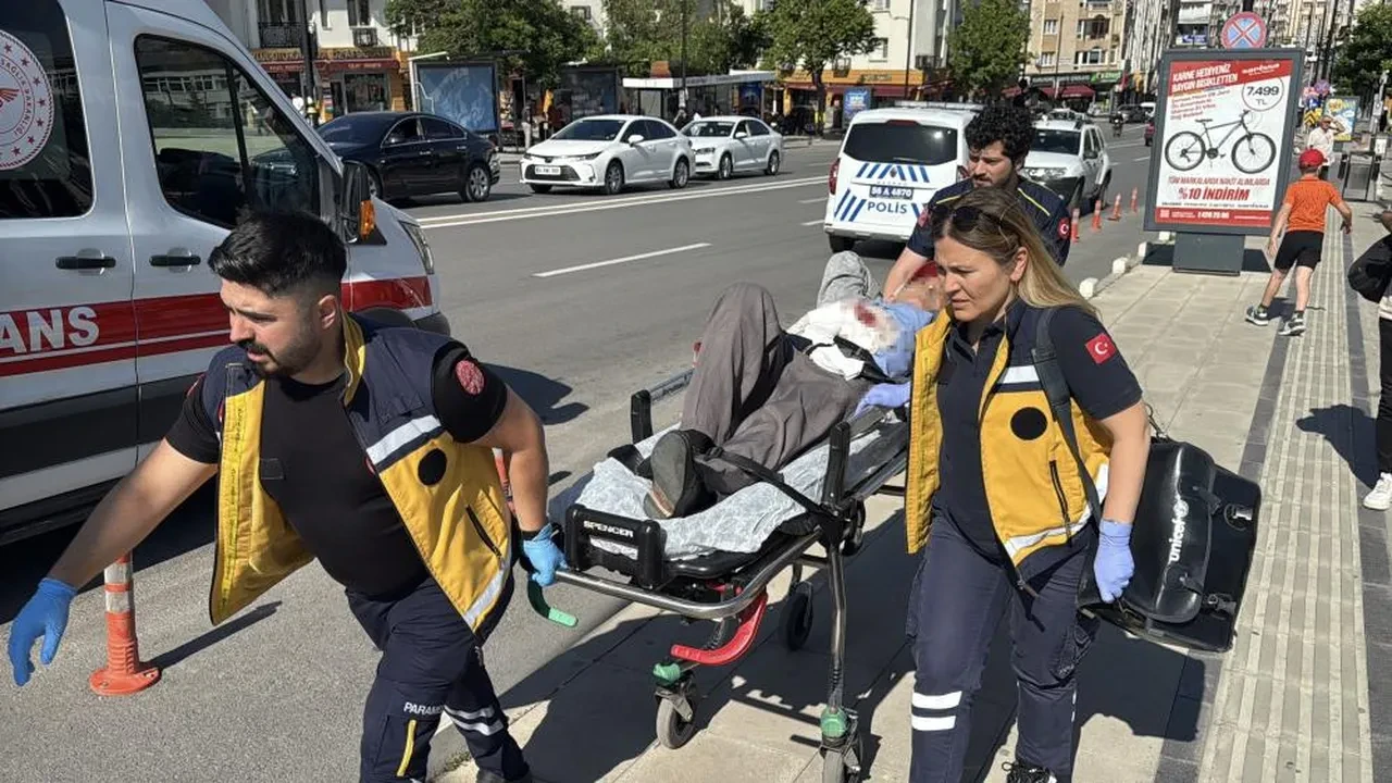 Sokak ortasında dehşet! Kanlar içinde yere yığıldı