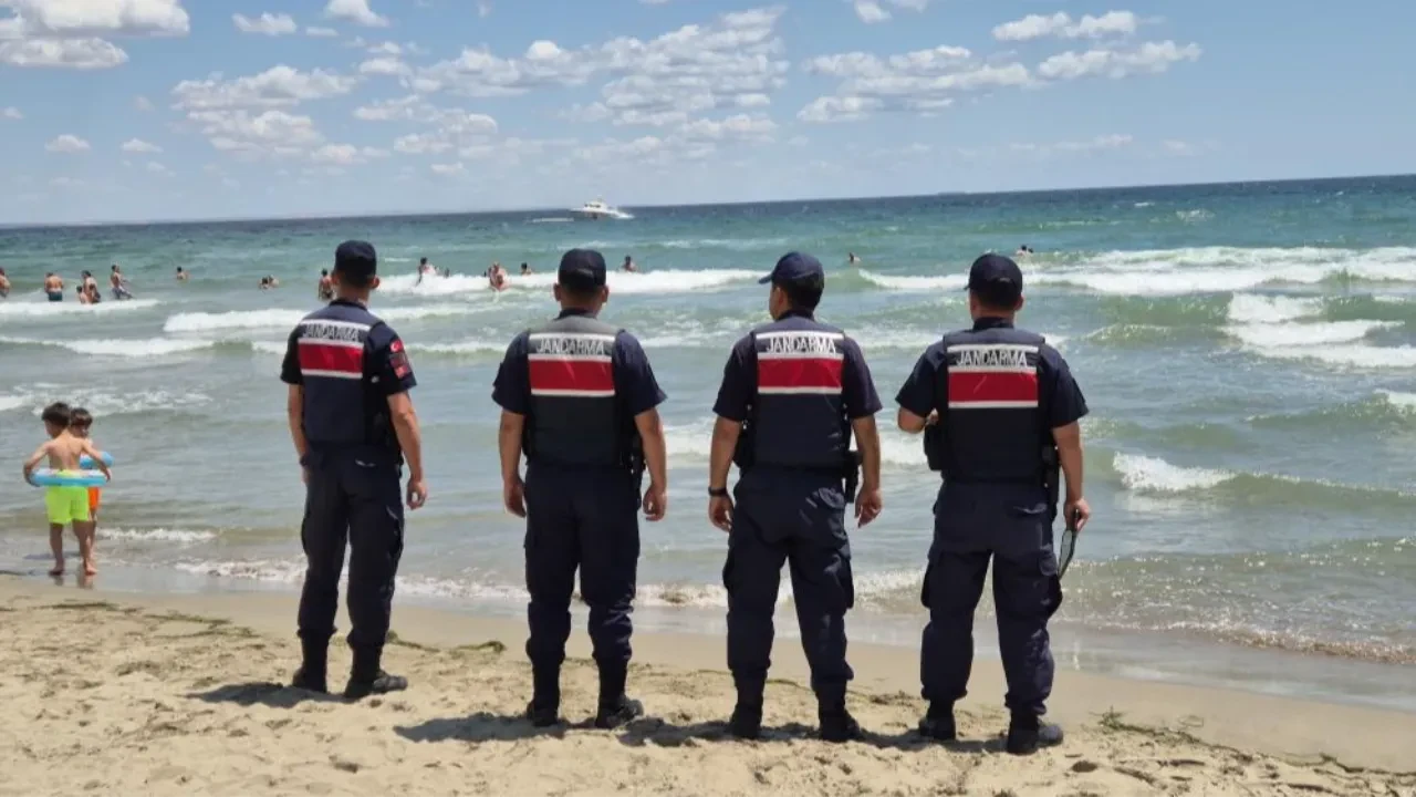 Tekirdağ'da denize girmek yasaklandı! Karadan ve denizden uyarı