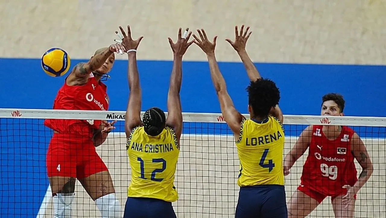 Türkiye Brezilya maç sonucu kaç kaç? Filenin Sultanları ilk kez yenildi