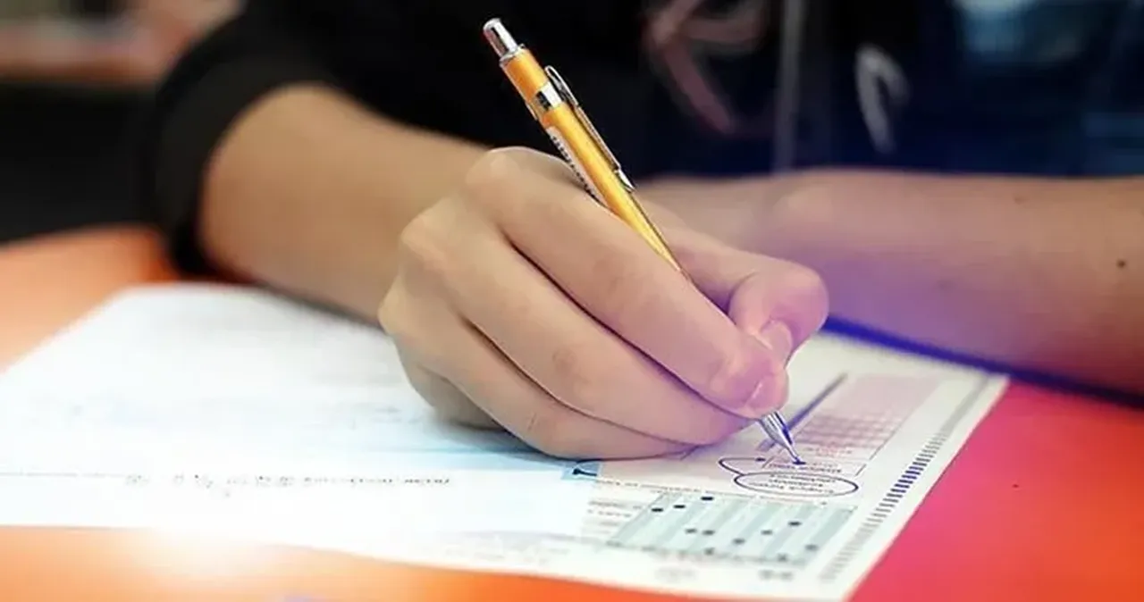 YKS maratonunda 2. gün! Gözler AYT ve YDT' de