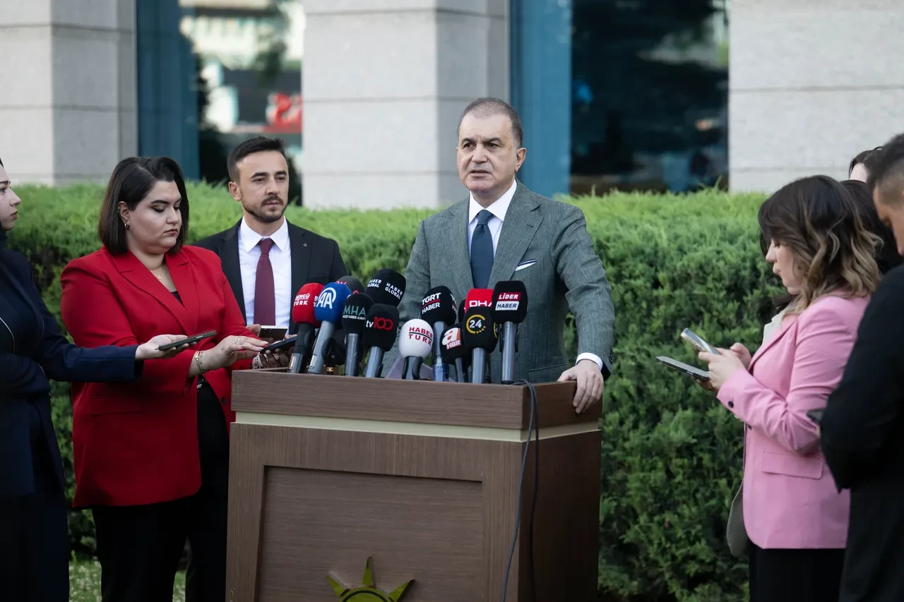 AK Parti Sözcüsü Ömer Çelik savaşla ilgili en büyük tehlikeyi açıkladı