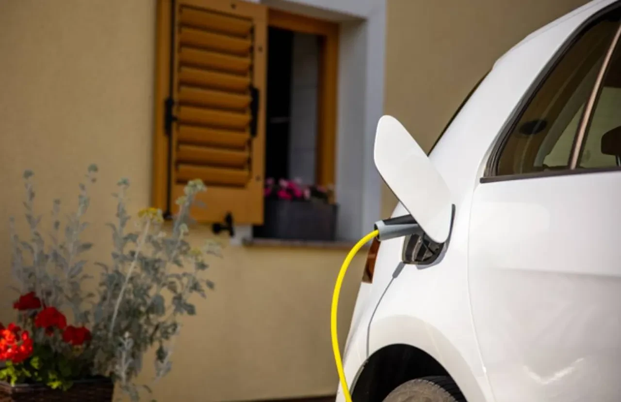 Araba kullanmak cep yakıyor! Yakıt türlerine göre en yüksek ve en düşük maliyet belli oldu