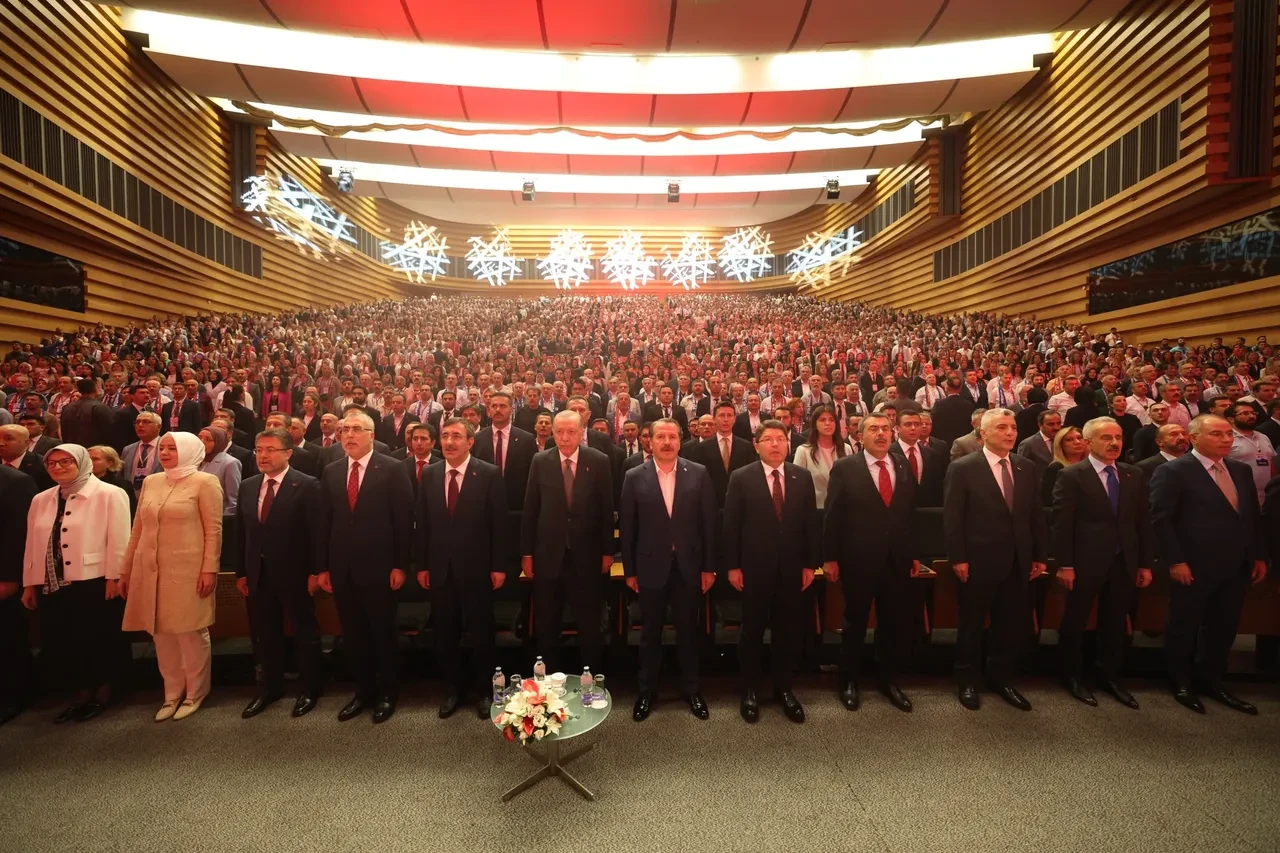 Bakan Işıkhan: Türkiye yüzyılı sendikaların katkısıyla inşa edilecek