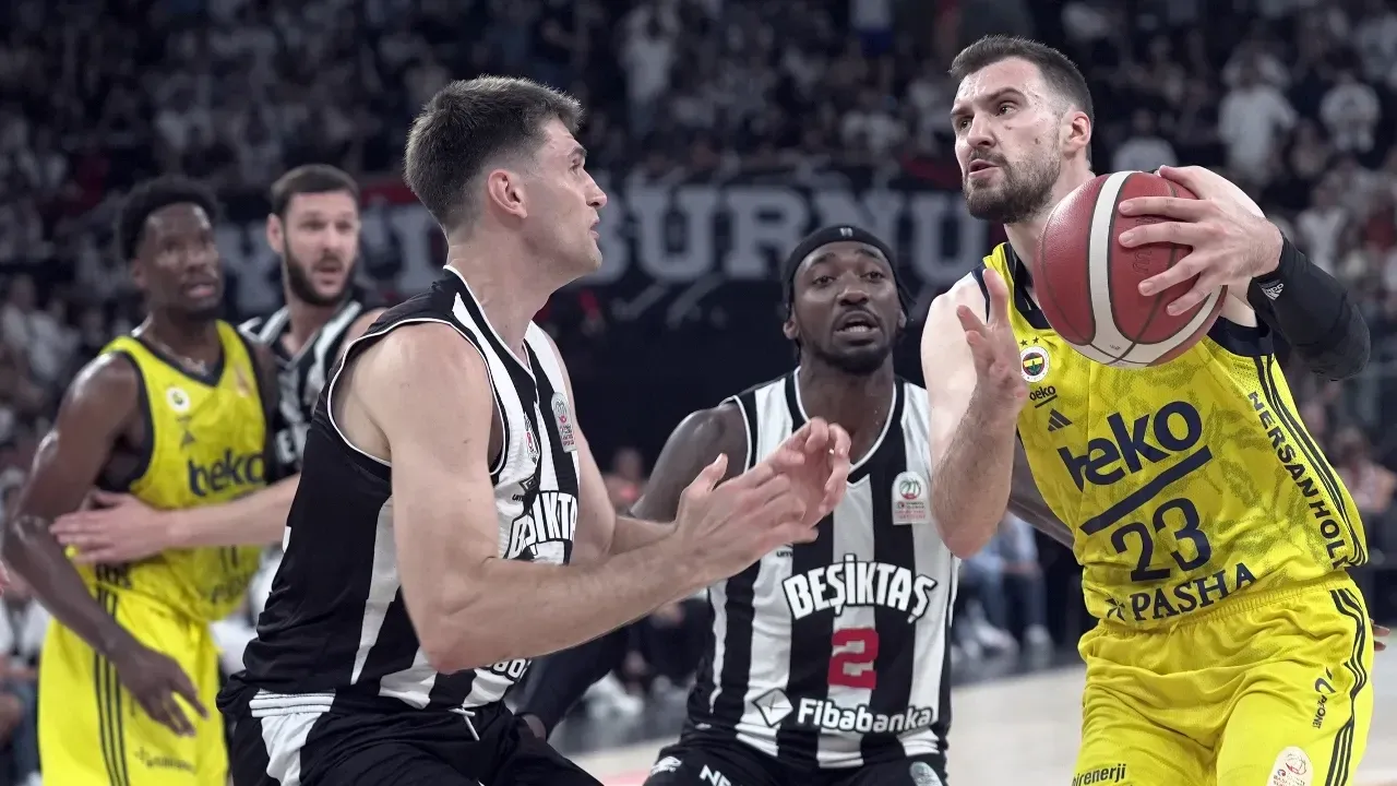 Beşiktaş Fibabanka Fenerbahçe Beko maç onucu kaç kaç? Fenerbahçe avantajı kaptı
