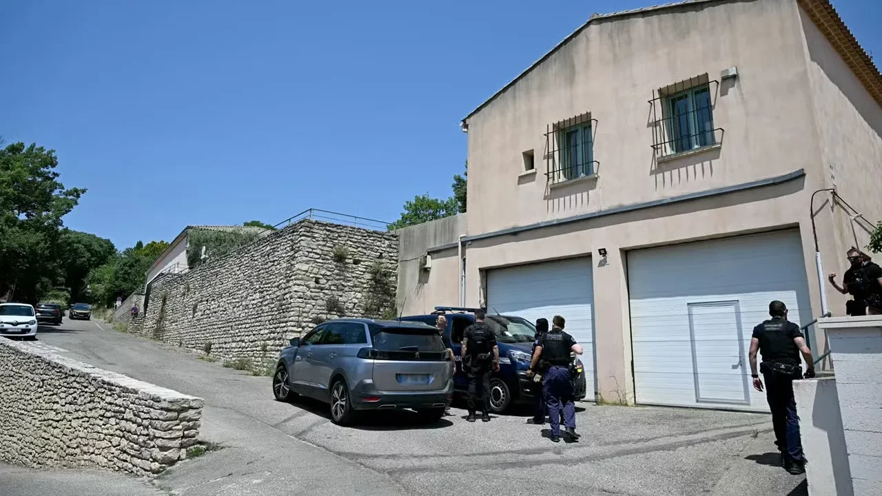 Damadın düşmanları düğünü basıp gelini vurdu! Saldırgan arabayla ezildi ama kaçtı