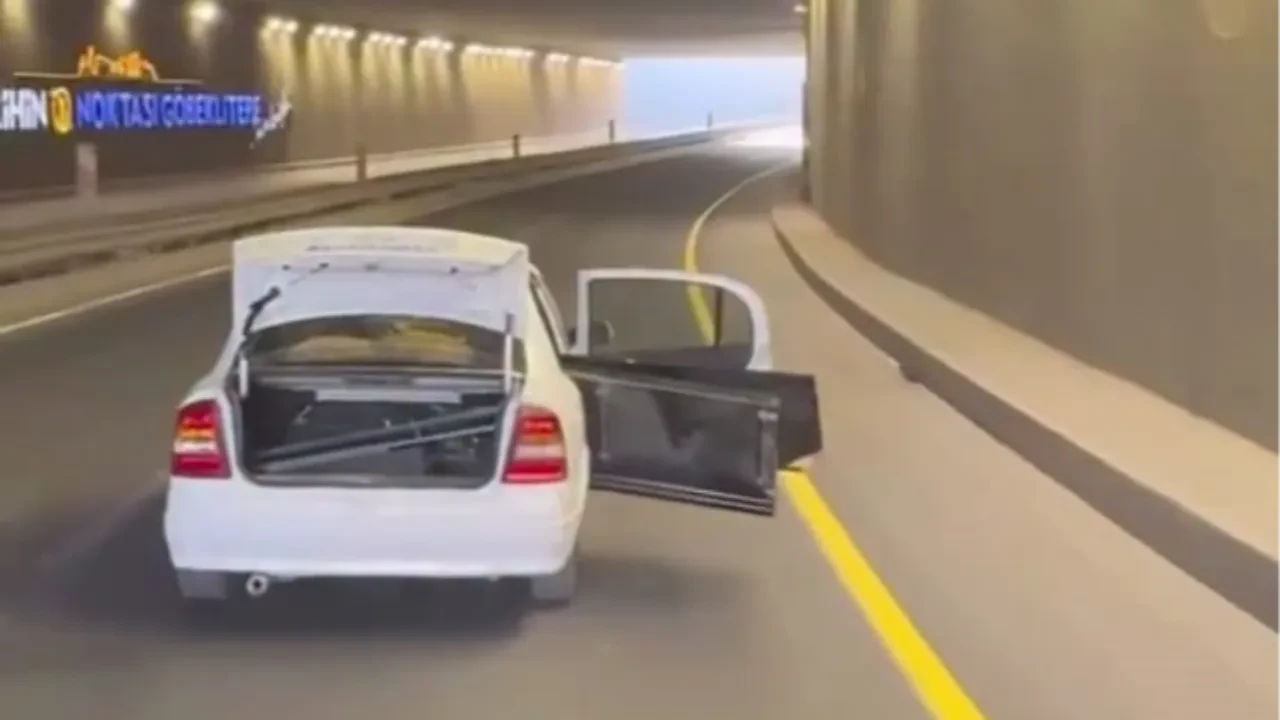 Görenler şaşkına döndü! Trafikte tehlikeli anlar