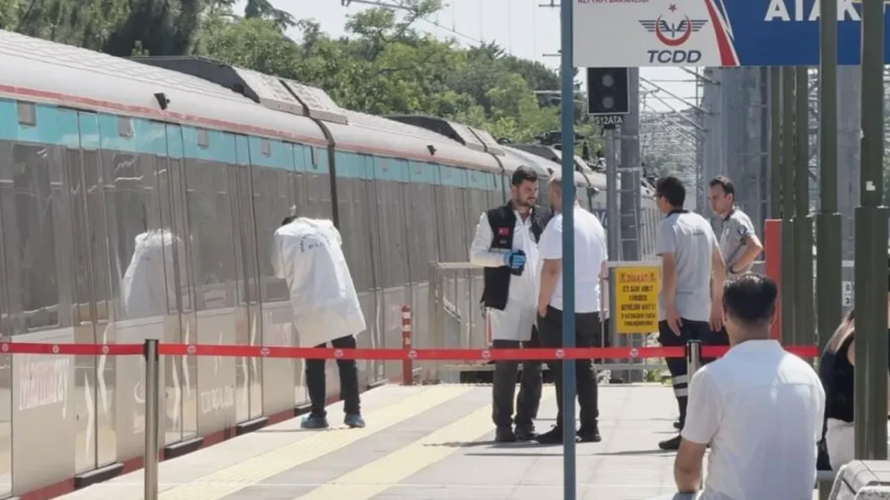 Marmaray'da intihar! Seferler gecikmeli olarak yapılıyor