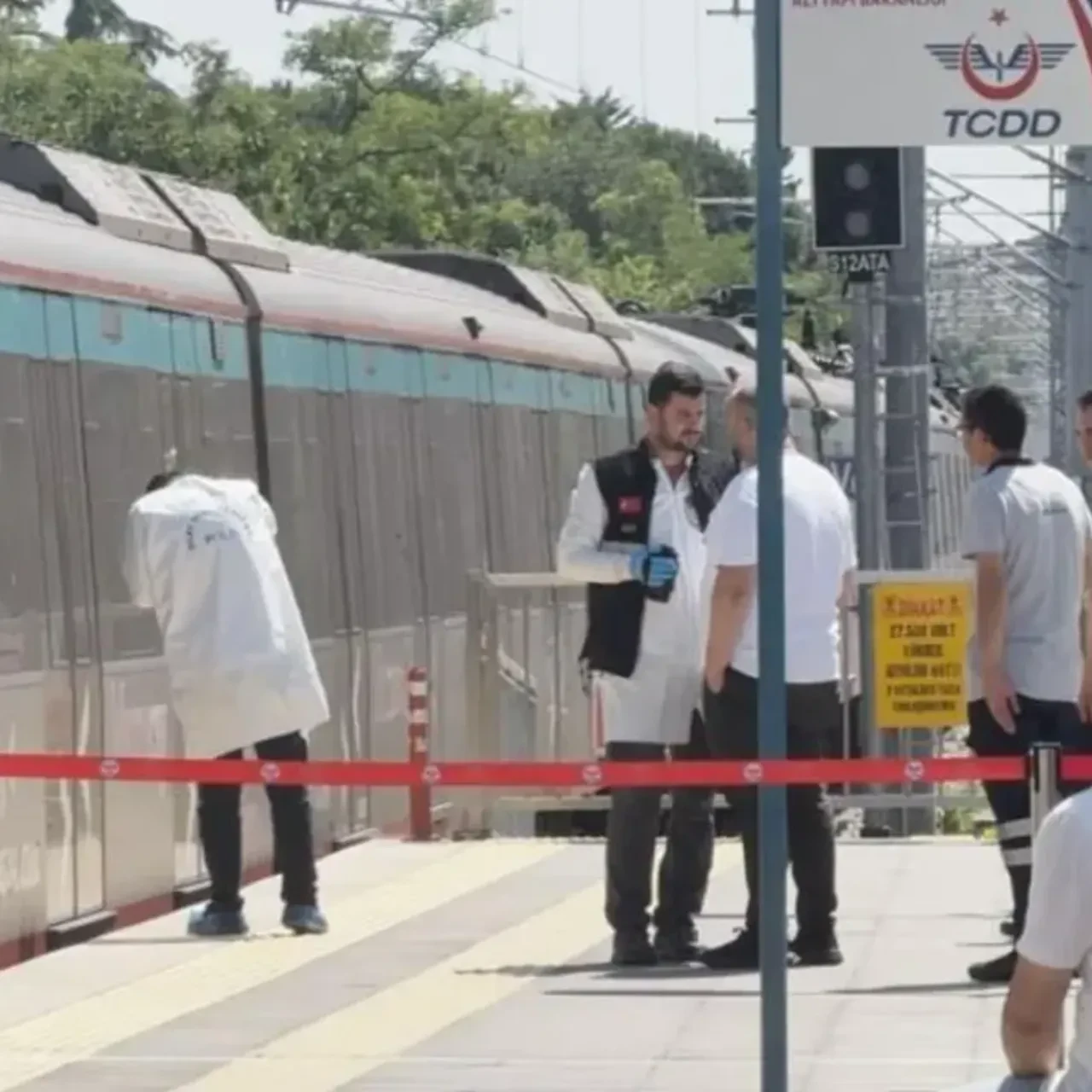 Marmaray'da intihar! Seferler gecikmeli olarak yapılıyor