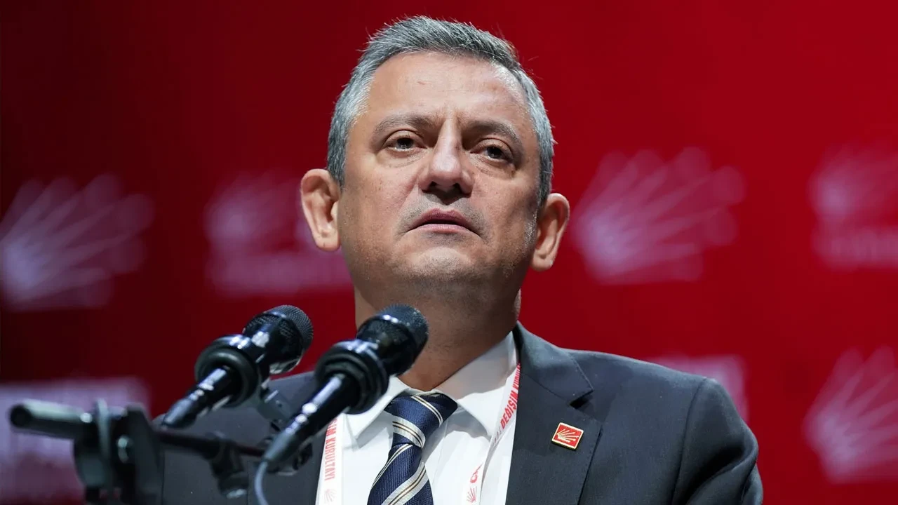 Özgür Özel'den hükümete çağrı: Asgari ücret ve emeklilere zam yapılmalı