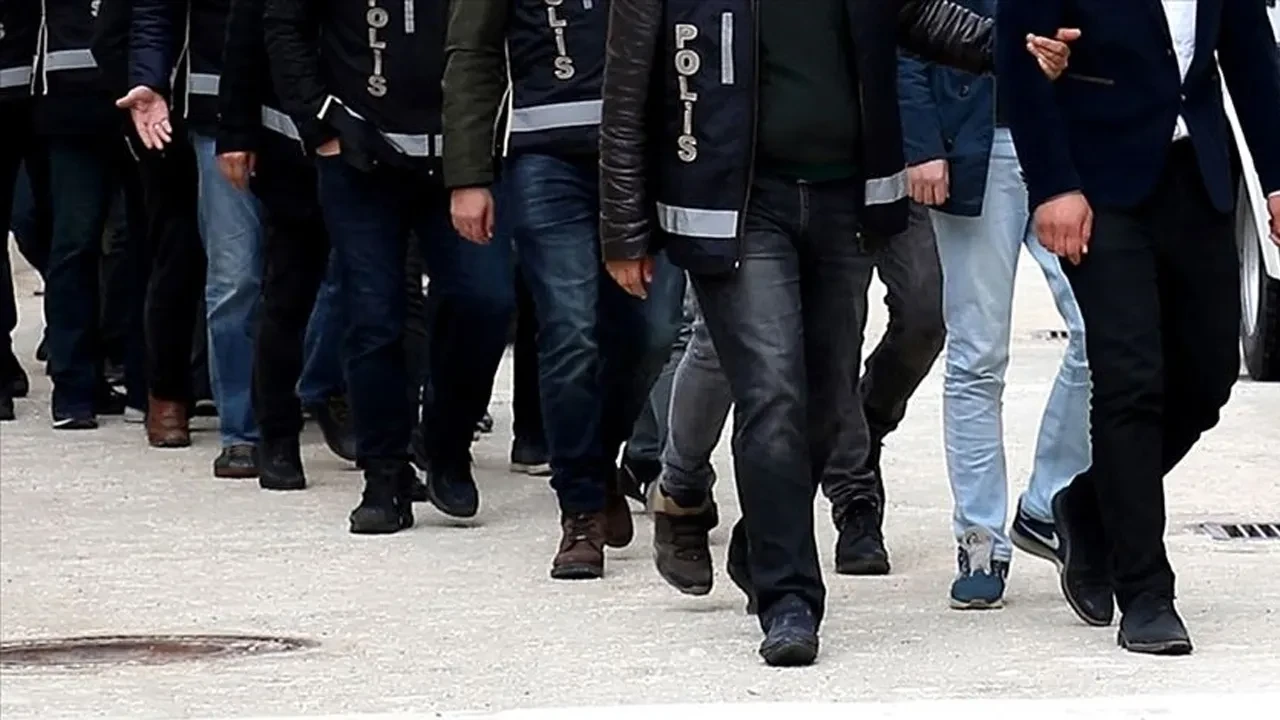 17 ilde organize suç örgütlerine operasyon! Hesap hareketleri şoke etti: Tam 90 milyar TL