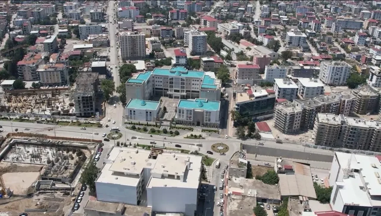 Belediye Başkanı ortalığı karıştırdı! Büyükşehir olmak için komşu ilden 2 ilçe istedi