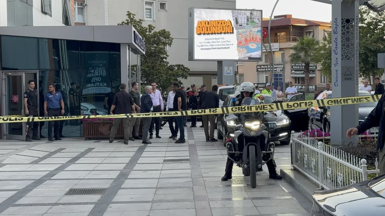 Darıca Belediyesi'nde dehşet! Zabıta intihar etti, başkan yaralandı