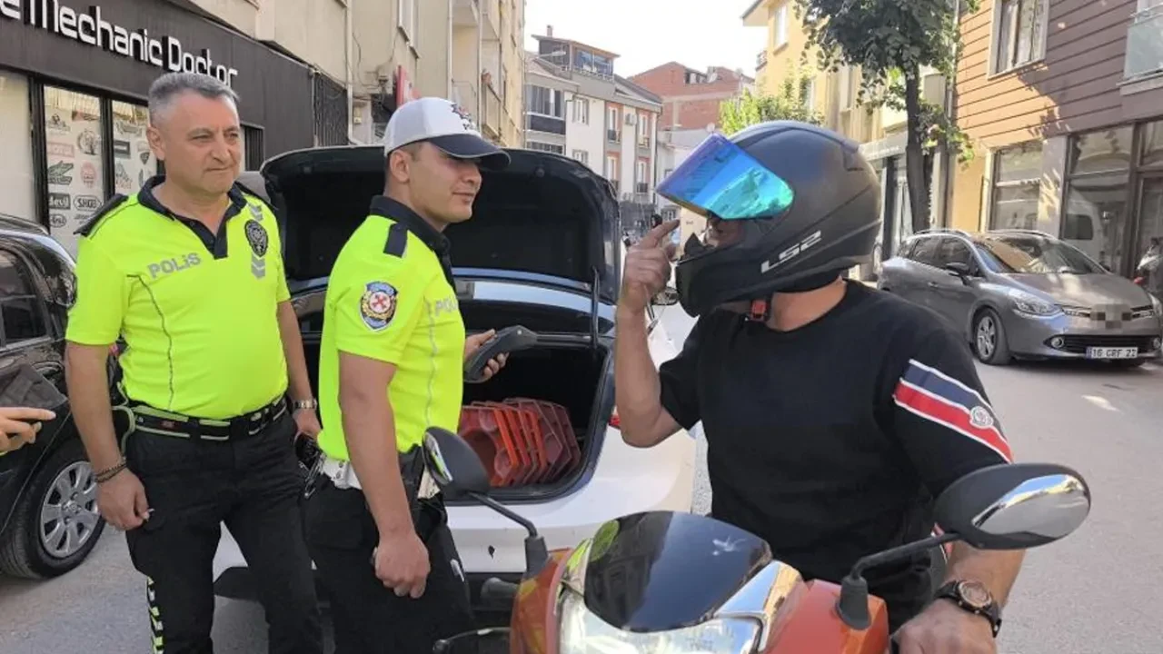 Defalarca kastan ceza yedi, kast taktı kaza yaptı